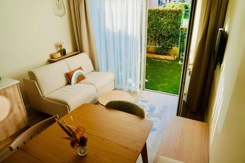 Le Bel Iris - Acces Direct Plage Apartment Châtelaillon-Plage Exterior foto
